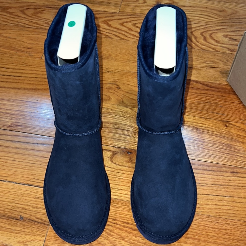 Womens Brand New UGG Classic Short Boots